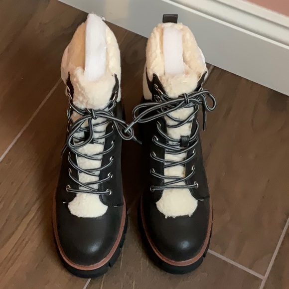 Mia Coen Black Shearling Boots - Picture 6 of 11